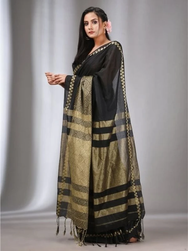 Handloom Contrast Woven Border Saree - Black