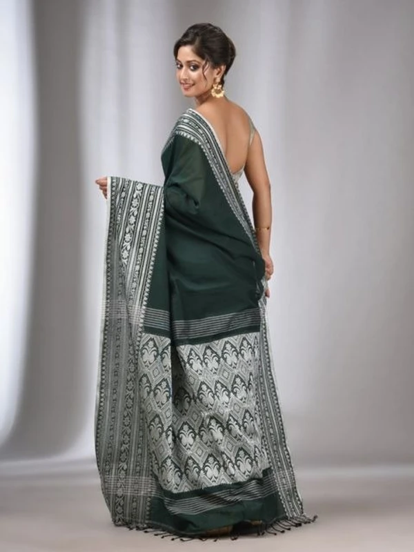 Handloom Ganga Jamuna Woven Border Saree - Cardin Green