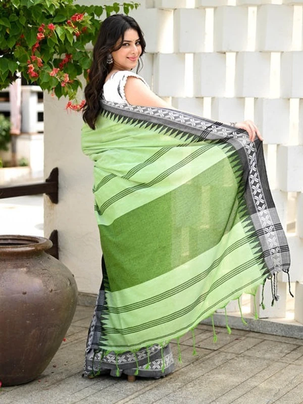 Handloom Cross Woven Border Saree - Granny Smith Apple, Cotton, Cotton (CK)