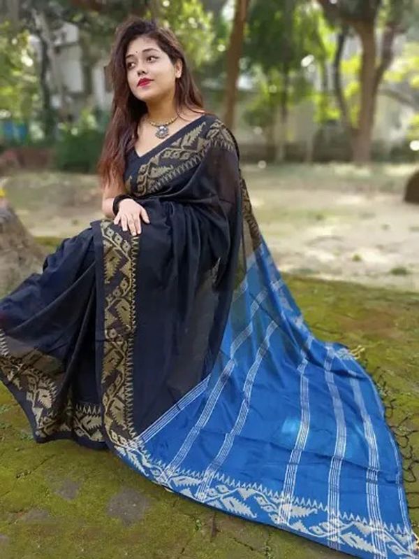 Handloom Jamdani Woven Zari Pallu Saree - Black & Blue