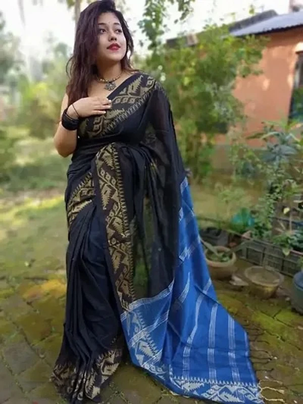 Handloom Jamdani Woven Zari Pallu Saree - Black & Blue