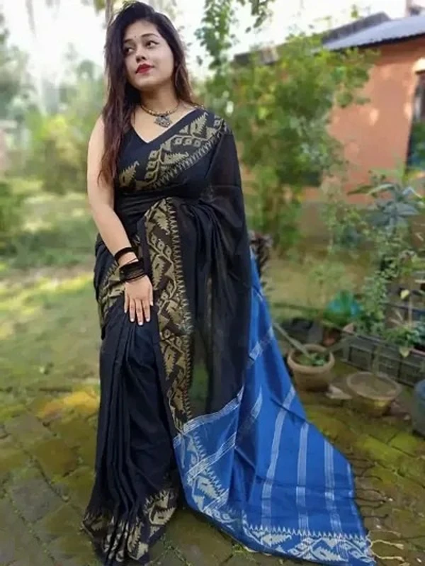 Handloom Jamdani Woven Zari Pallu Saree - Black & Blue