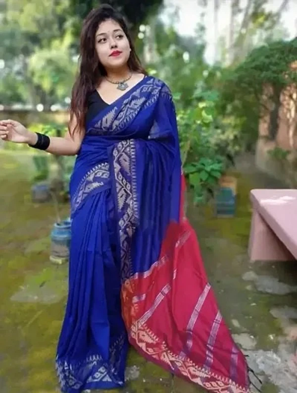 Handloom Jamdani Woven Zari Pallu Saree - Blue & Maroon