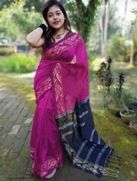 Handloom Jamdani Woven Zari Pallu Saree - Magenta & Black