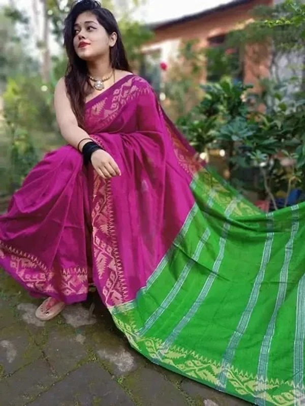 Handloom Jamdani Woven Zari Pallu Saree - Magenta & Green