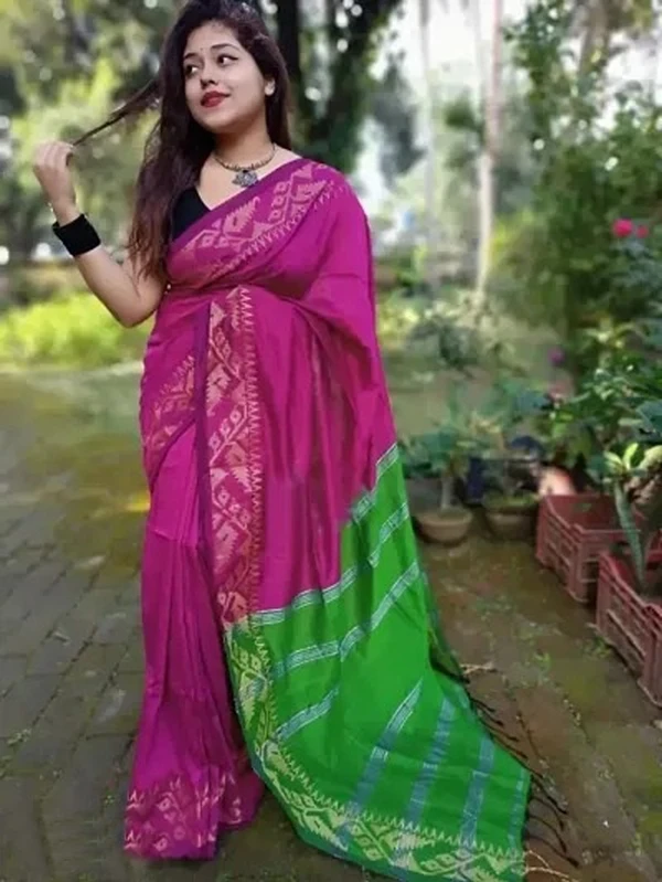 Handloom Jamdani Woven Zari Pallu Saree - Magenta & Green