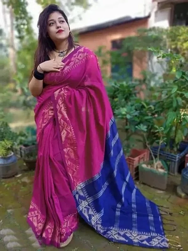 Handloom Jamdani Woven Zari Pallu Saree - Magenta & Blue