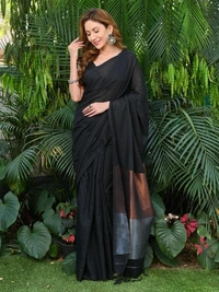 Handloom Solid Color 2D Pallu Saree - Black