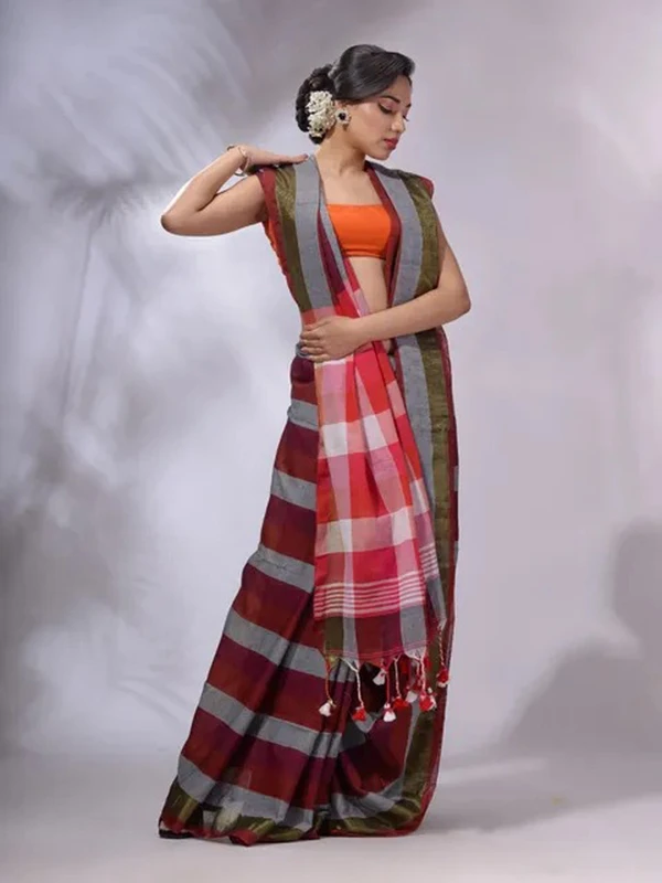 Handloom Contrast Colored Check Saree - Gray