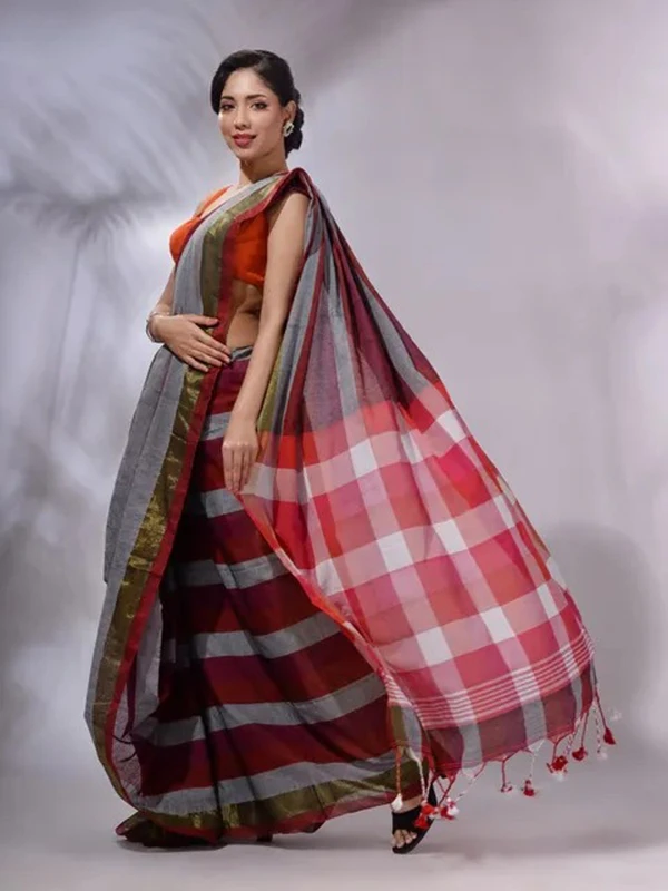 Handloom Contrast Colored Check Saree - Gray