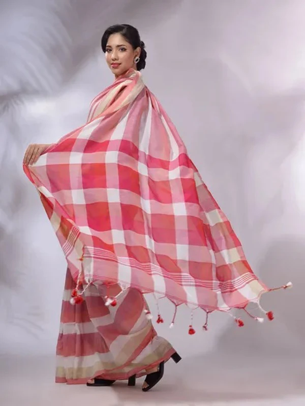 Handloom Contrast Colored Check Saree - Bazaar