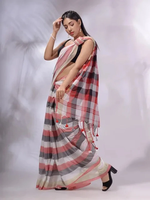 Handloom Contrast Colored Check Saree - Alto