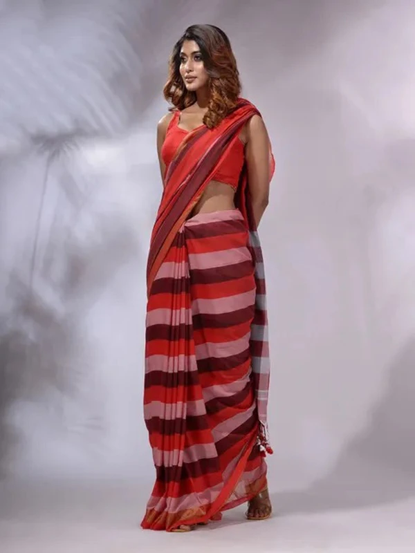 Handloom Contrast Colored Check Saree - Guardsman Red