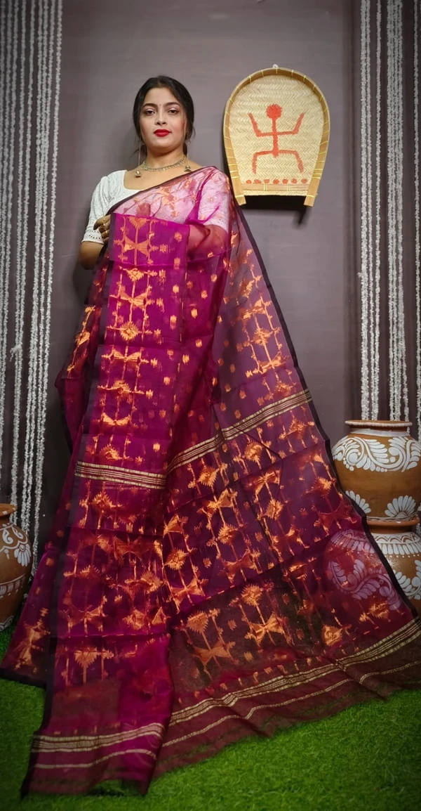 Handloom Traditional Zari Woven Soft Jamdani - Magenta / Fuchsia, Soft