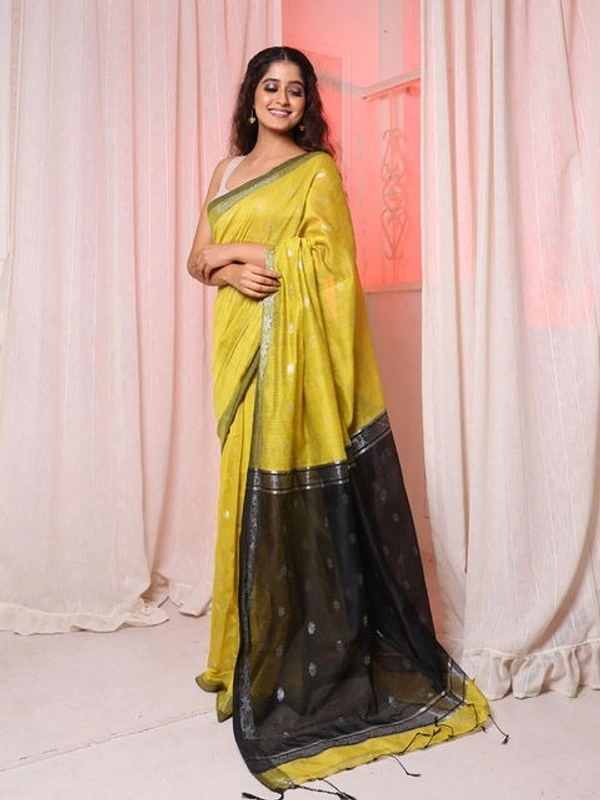 Handloom Floral Buta Cotton Silk Saree - Gold