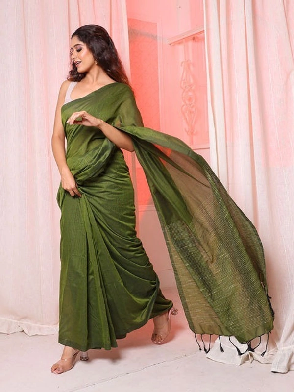 Handloom Solid Color Gichha Strips Pallu Saree - Olive
