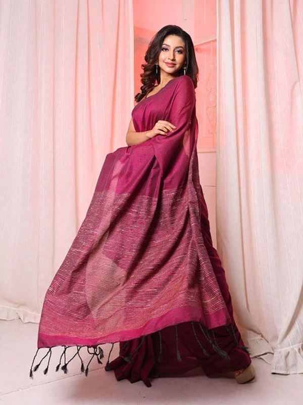 Handloom Solid Color Gichha Strips Pallu Saree - Maroon