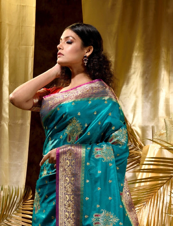 Two Tone Jacquard Tanchui Banarashi Silk Saree - Pine Green