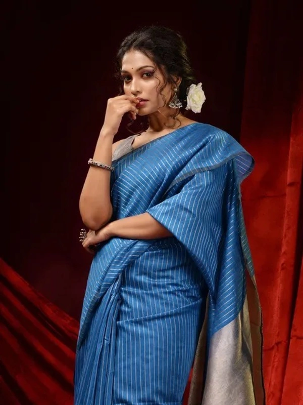 Handloom Zari Strip Gichha Pallu Saree - Cerulean Blue, Cotton