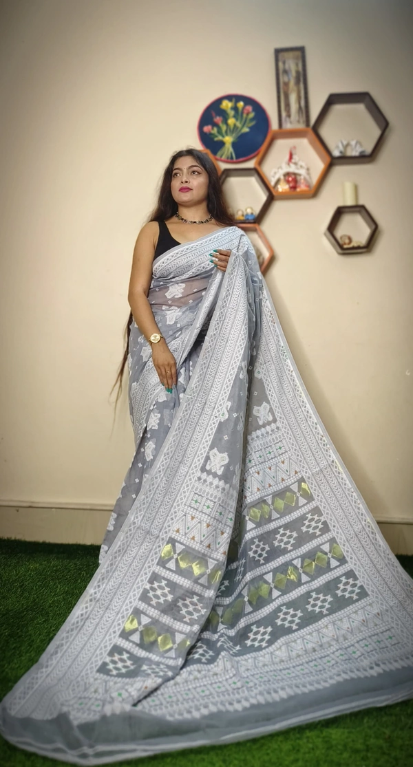 Handloom Traditional Woven Soft Jamdani - Silver