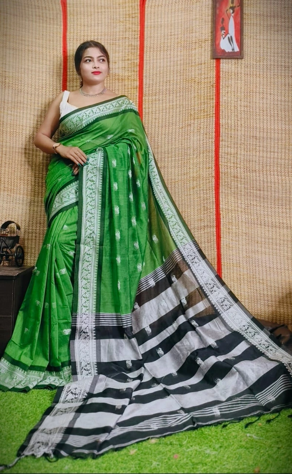 Handloom Woven Floral Work Border Saree - Green, Cotton, Cotton (CK)