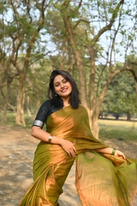 Handloome Solid Color Tissue Cotton Saree - Gold, Med