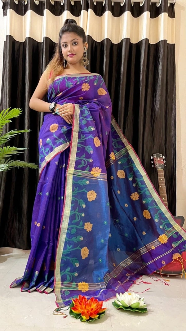 Som Handloom Floral Border Cotton Silk Saree - Blue