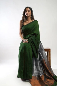 Handloom Solid Color 2D Pallu Saree - Dark Green