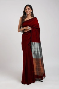 Handloom Solid Color 2D Pallu Saree - Maroon