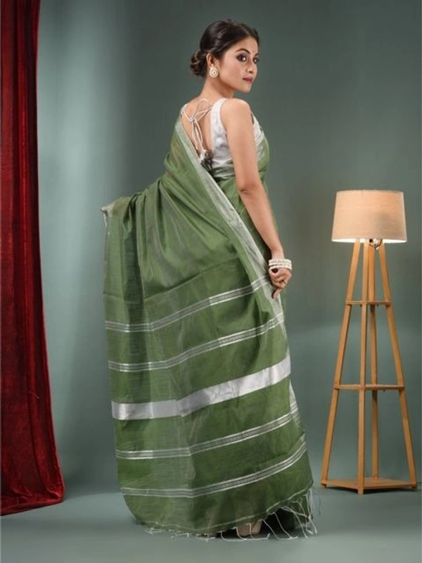 Handloom Slub Cotton Silk Saree - Green Pea