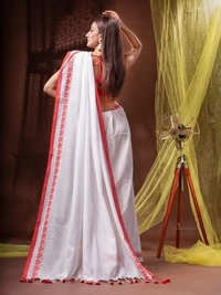 Handloom Heart Weaved Solid Border Saree - White