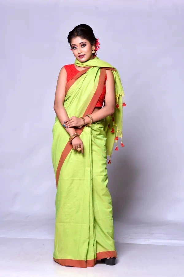 Gini Sequence Woven Mul Cotton Saree - Green