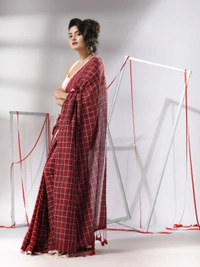 Handloom Cotton Checks Saree - Clairvoyant