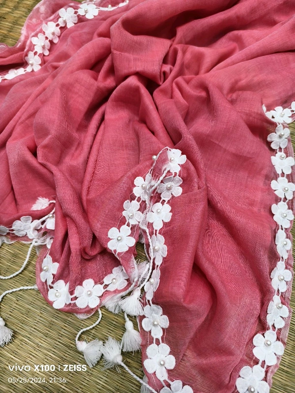 Floral Lace Border Mul Cotton Saree  - Peach