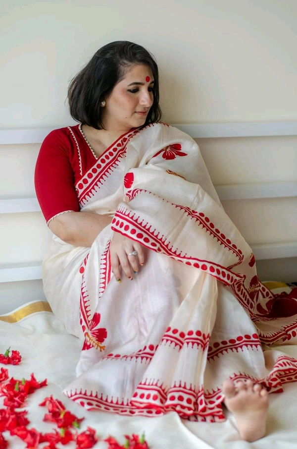 Floral Hand Block Cotton Saree With Red BP - White, Mix Cotton