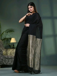 Handloom Solid Color Slab Gichha Pallu Saree - Black
