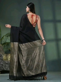 Handloom Solid Color Slab Gichha Pallu Saree - Black