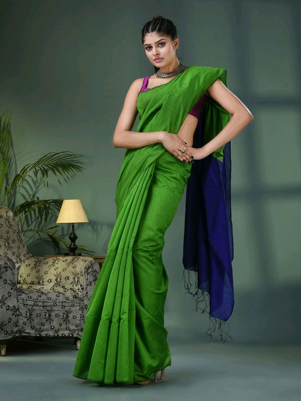 Cotton Blend Contrast Pallu Saree - Green & Blue, Cotton