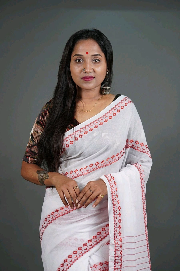 Woven Cross Chain Cotton Saree  - White & Red