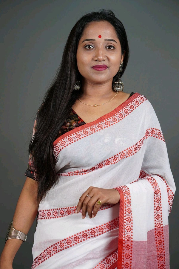 Red Pallu Cross Chain Cotton Saree  - White & Red