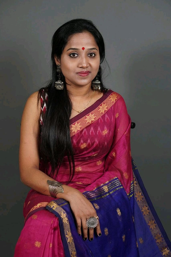 Zari Woven Maheswari Saree  - Magenta