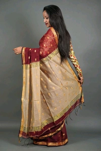 Zari Woven Maheswari Saree  - Red