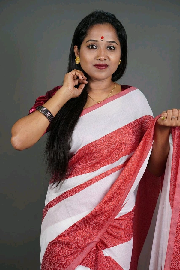 All Over Floral Woven Cotton Saree  - White & Red