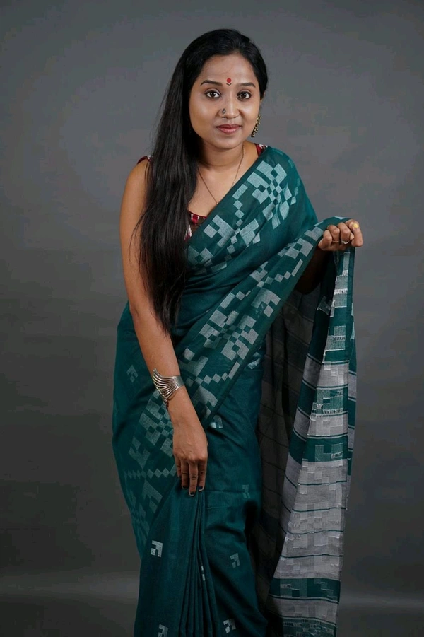 Floral Border Cotton Saree - Dark Green