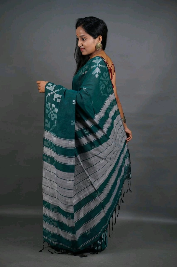 Floral Border Cotton Saree - Dark Green