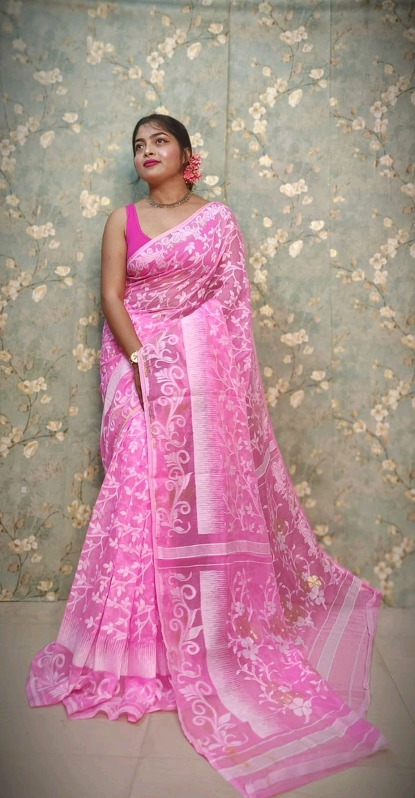 Traditional Soft Ikkat Lata Jamdani - Pink