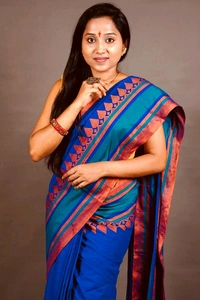 Woven Pan Pata Motive Cotton Saree 