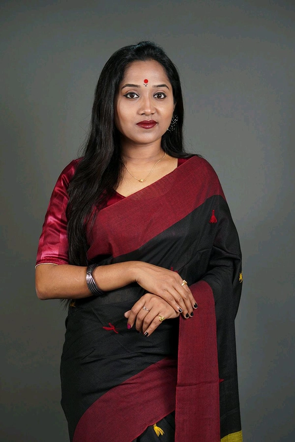 Khadi Cotton Woven Buta Saree - Black
