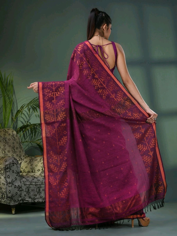 Handloom Zari Woven Border Cotton Saree  - Maroon