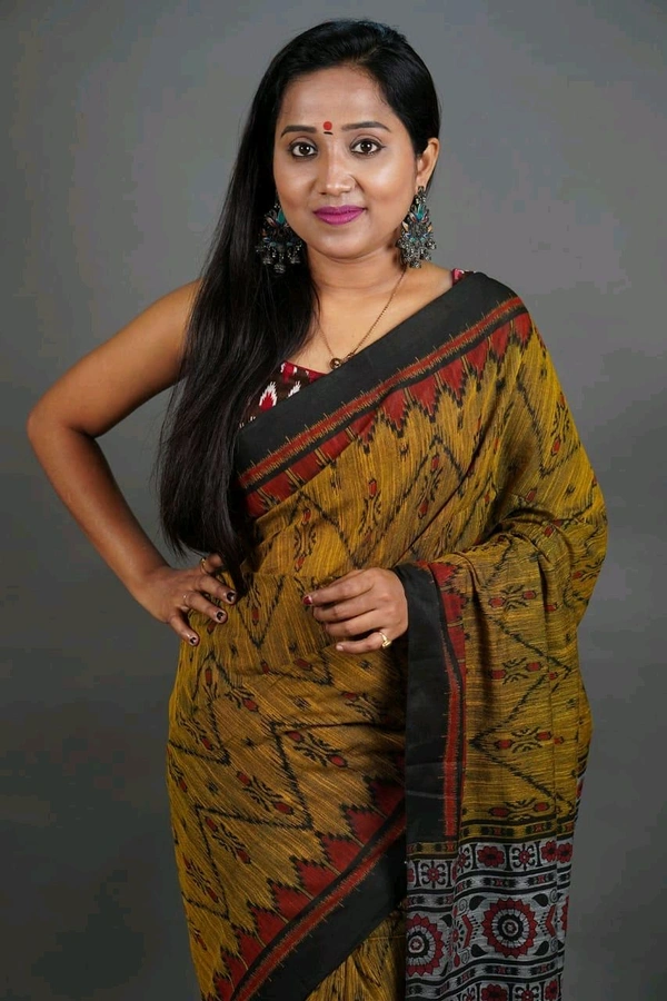 Slab Khadi Sambalpuri Print Saree - Gold